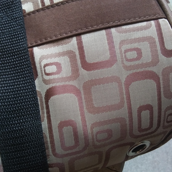 Fashion Pet Carrier - Picture 4 of 7